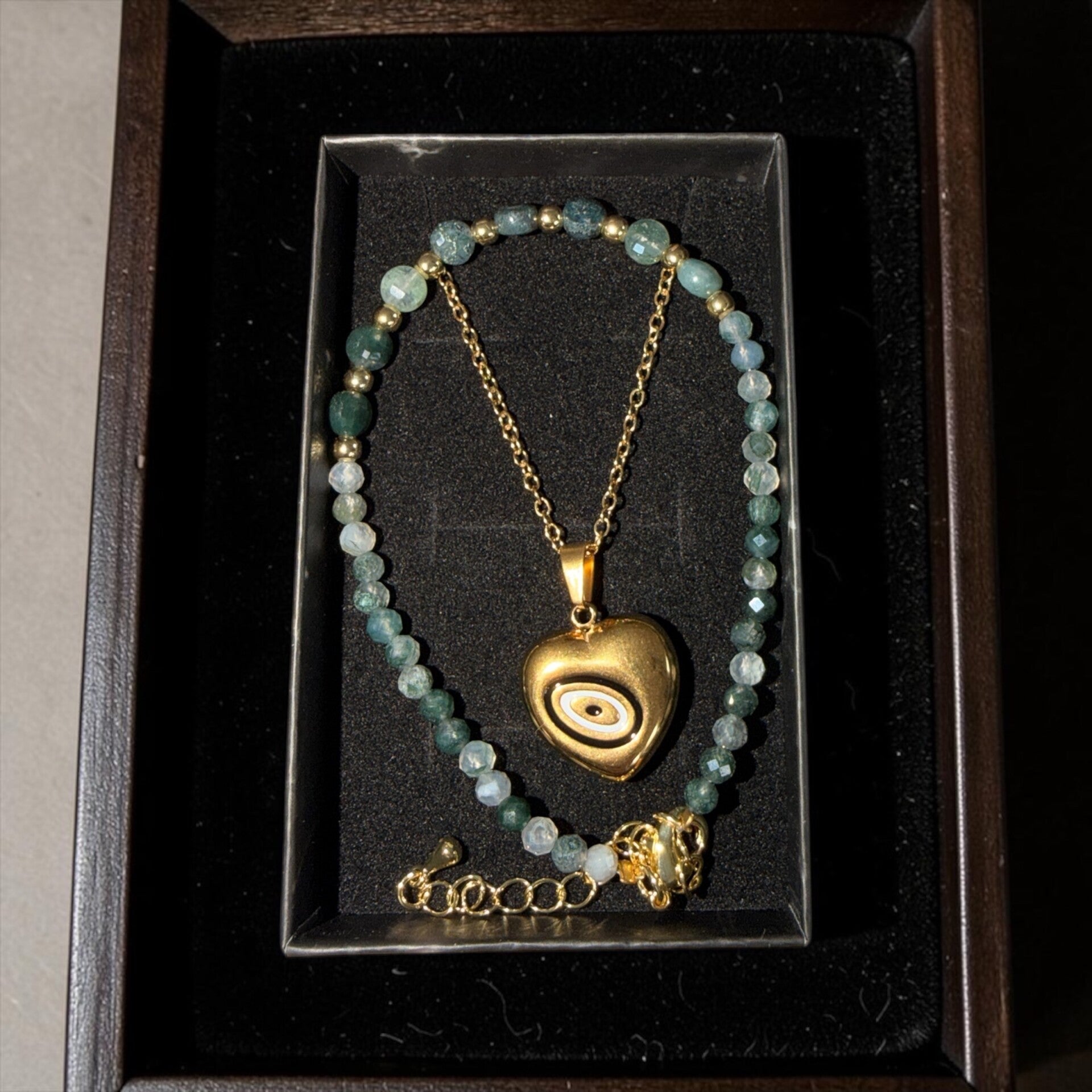 Evil Eye halskjede og krystall armbånd