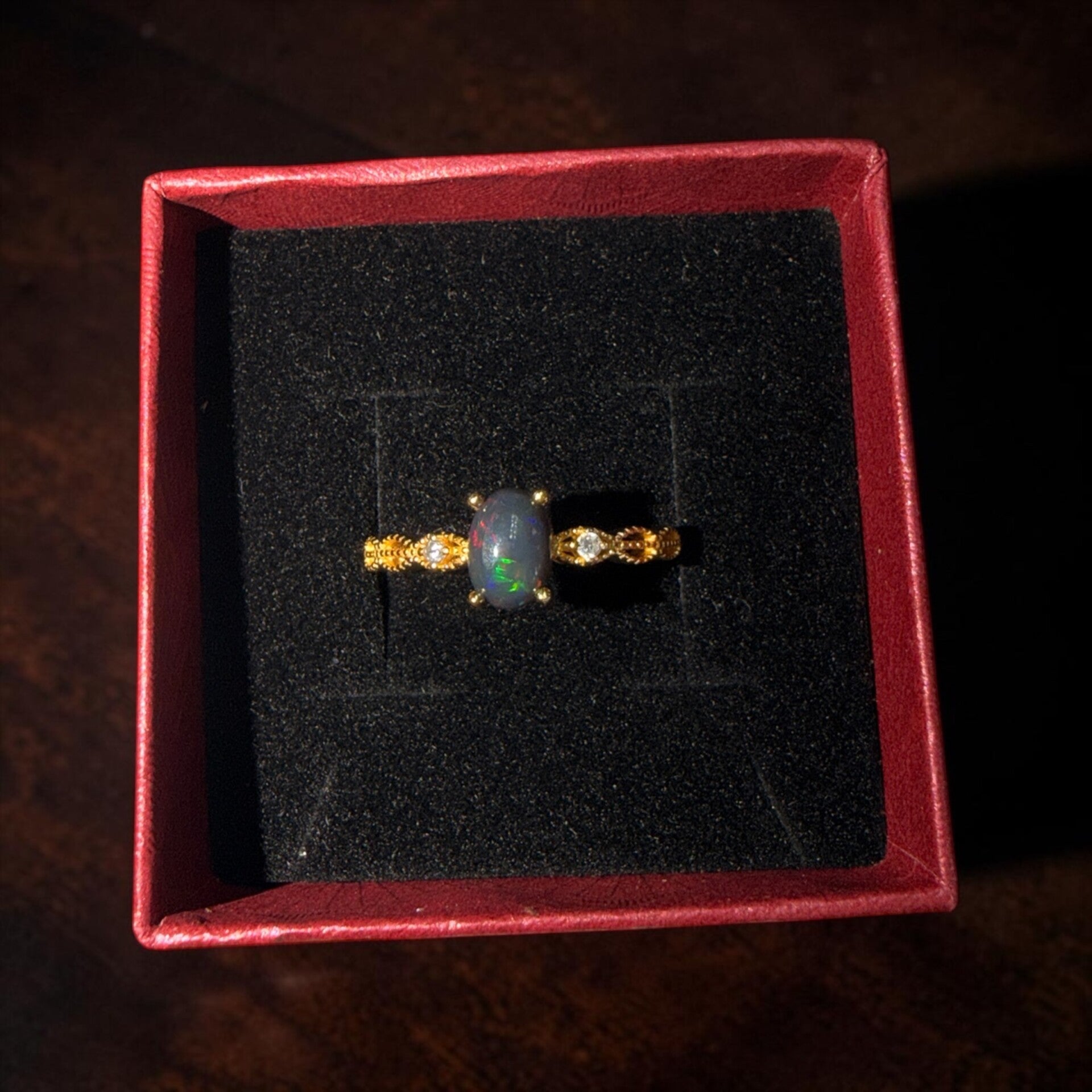 Natural svart Opal ring i gullbelagt sølv