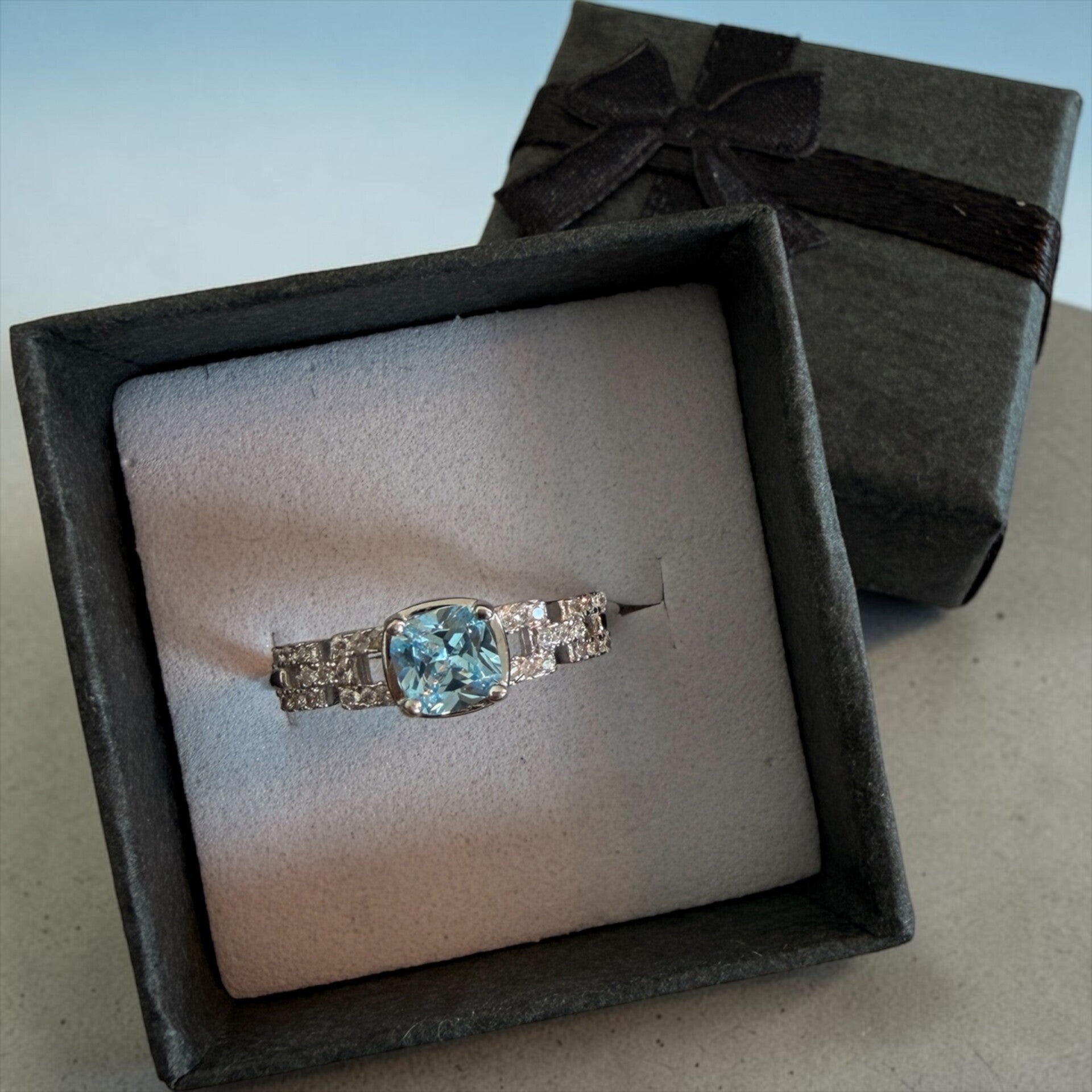 Topaz sølv ring