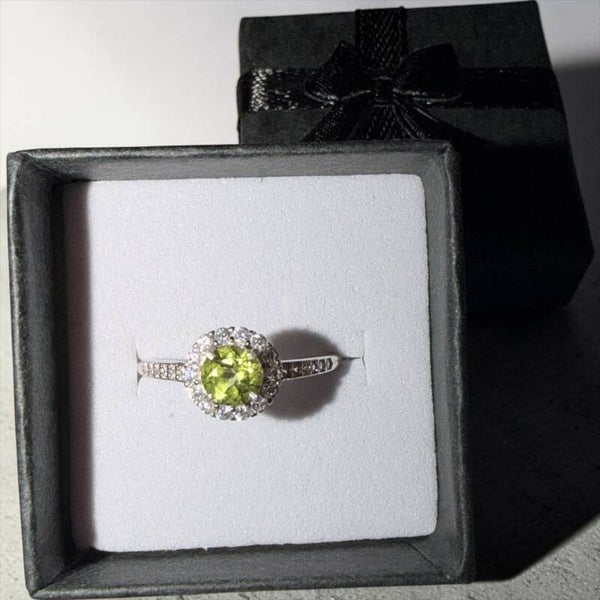 Peridot sølv ring