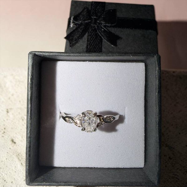 Moissanite sølv ring