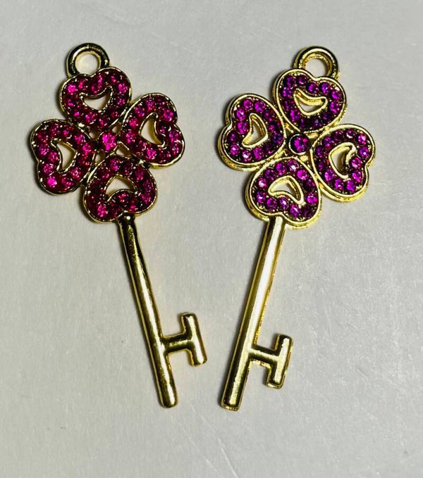 4 hearts shaped key