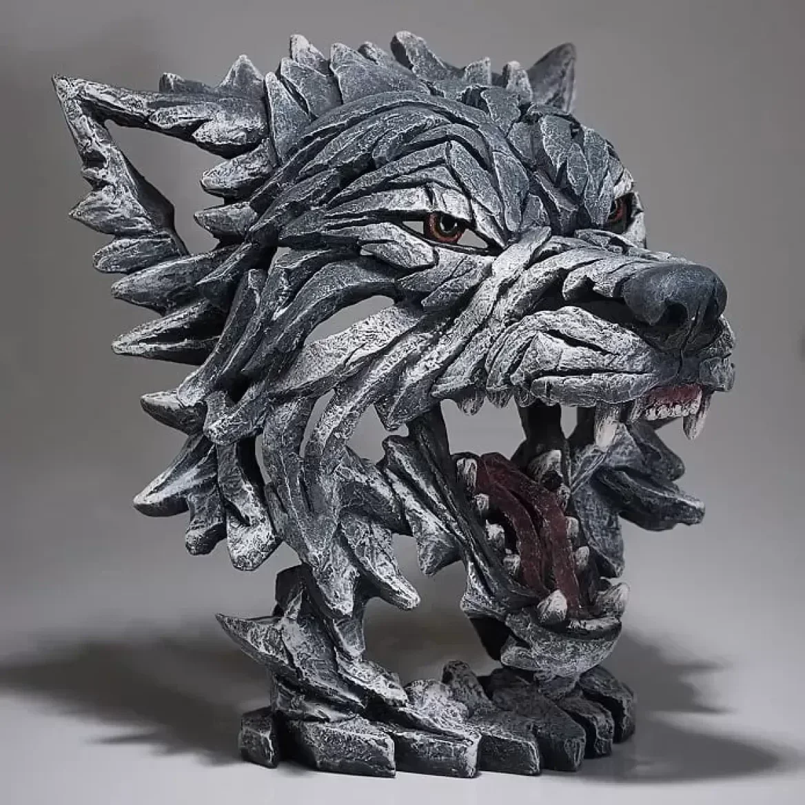 Edge Sculpture Wolf Bust - Grey  (OP BESTELLING LEVERBAAR)