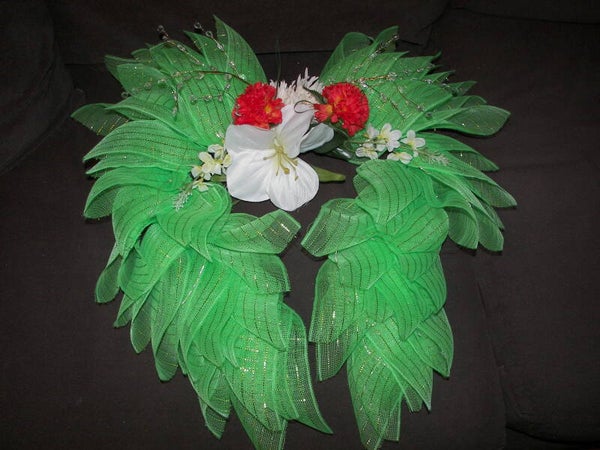 Green Angel Wings Wreath