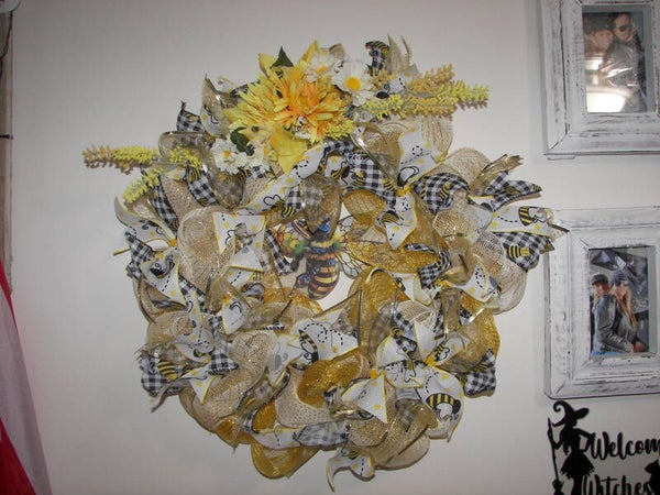 Bumblebee Wreath