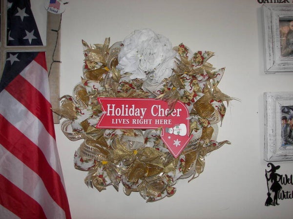 Holiday Cheer Christmas Wreath with Lights