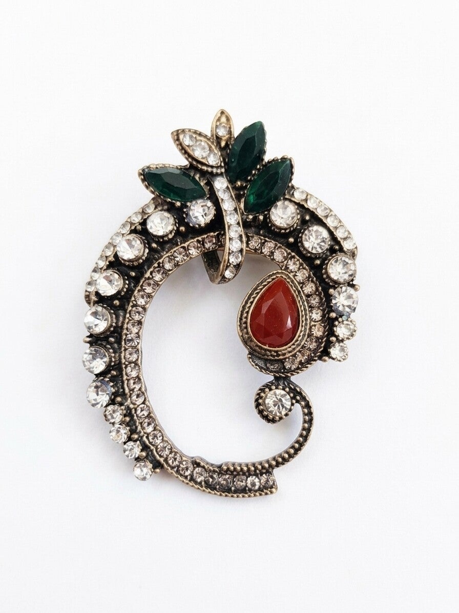 Vintage look broche