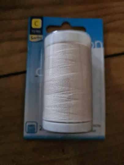 Sorbo Polyester garen - 250m - Ecru