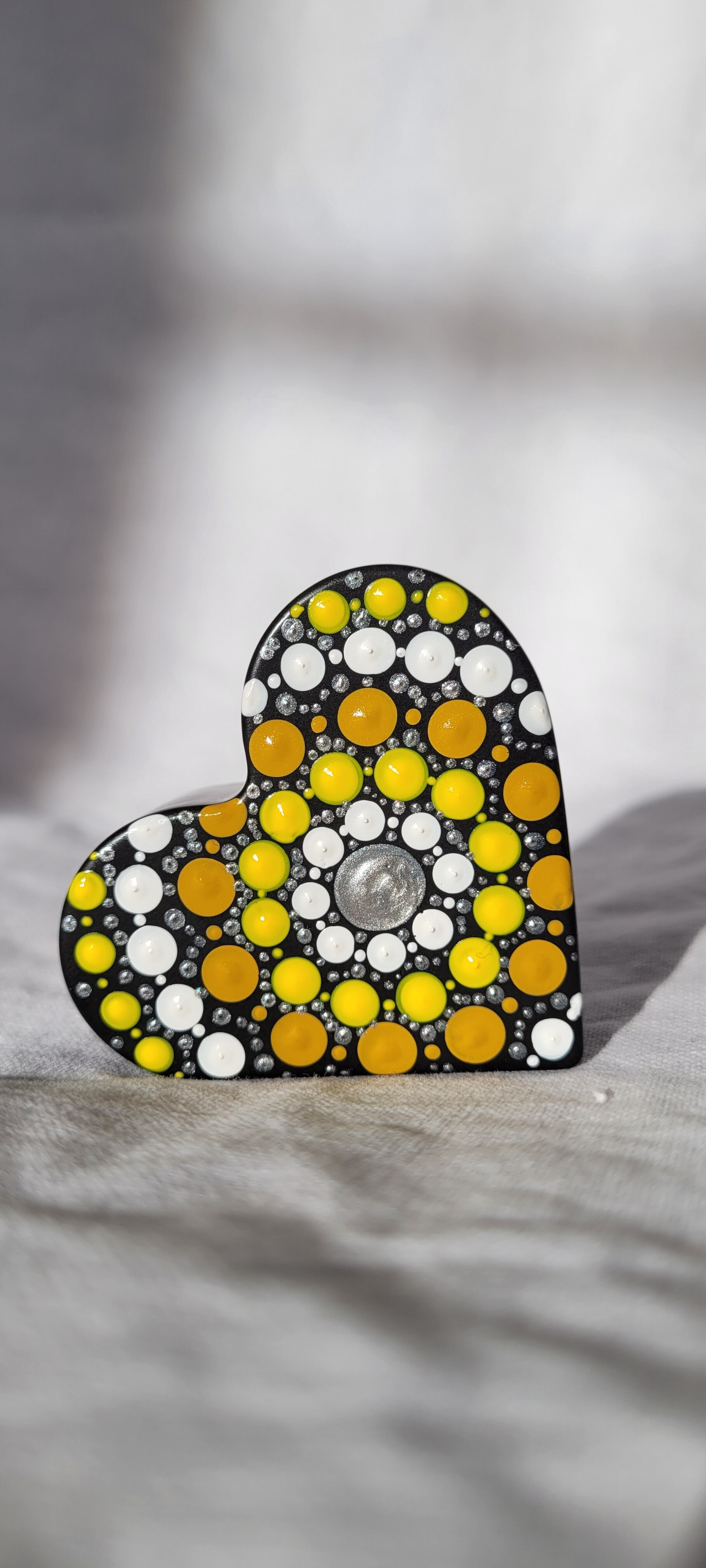 Herzförmiger Kartenhalter, Gelb-Silber