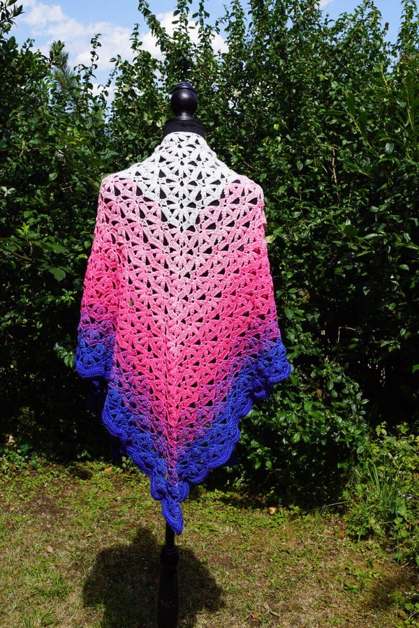 Dreieckstuch mit Blumenmuster