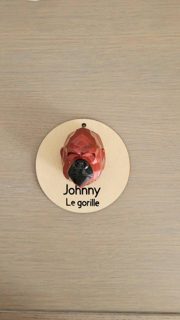 Gorille en résine sur support personnalisable