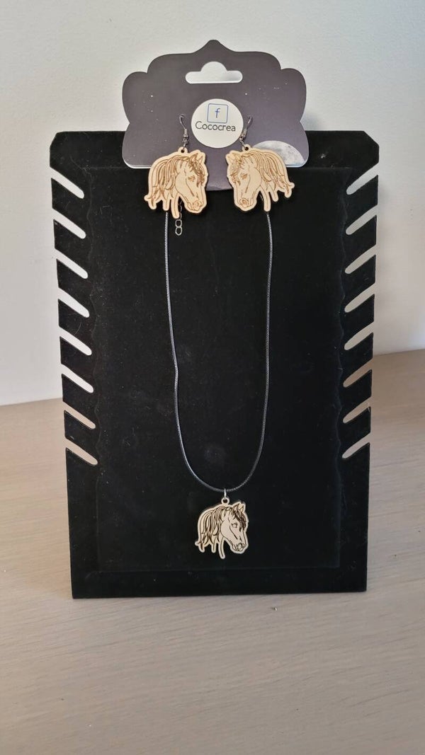 Parure en bois