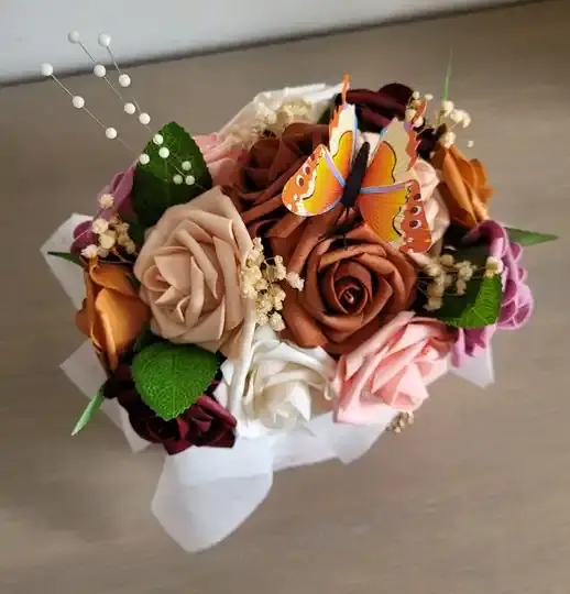 Coffret fleuri en fleurs en mousse – idée cadeau artisanale