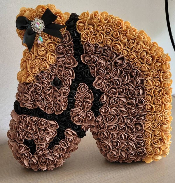 🐴 Cheval décoratif en fleurs – Pièce artisanale unique