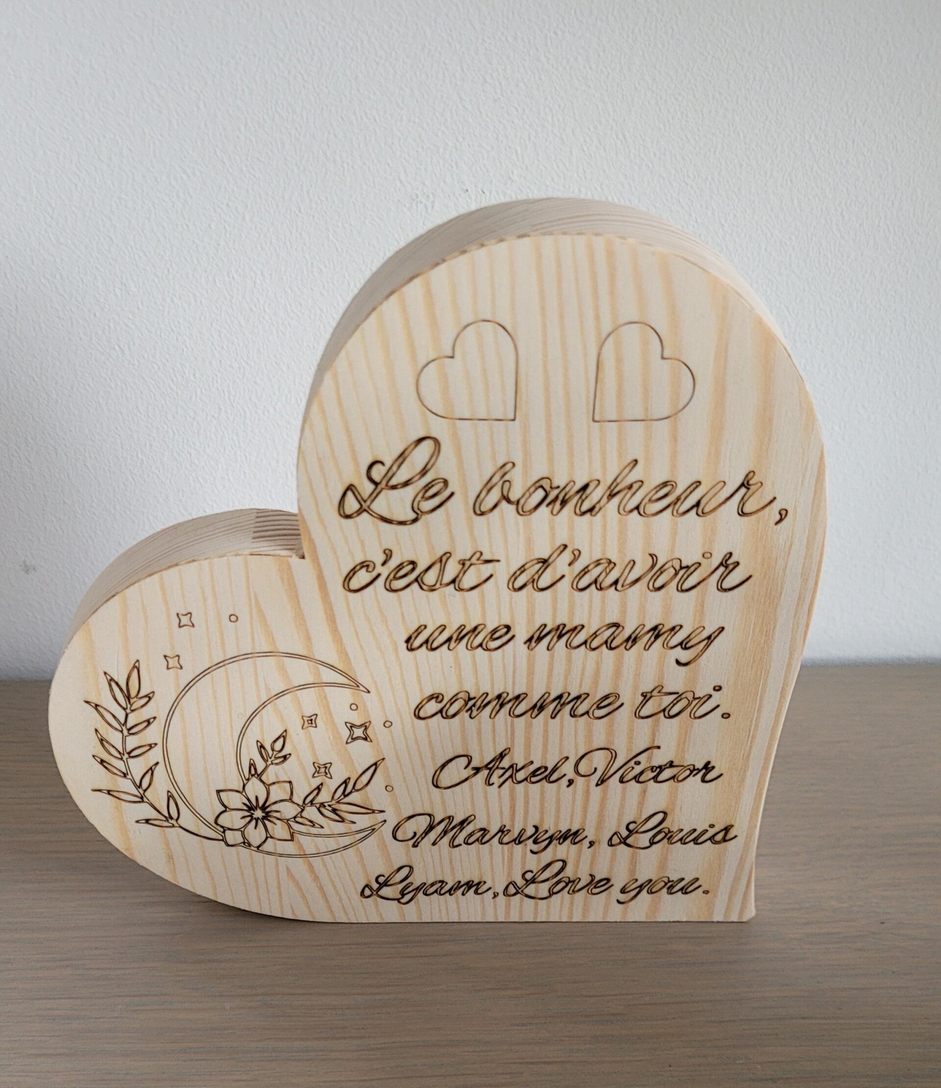 Cœur en bois personnalisé gravé – Cadeau fête des mamies / mamy