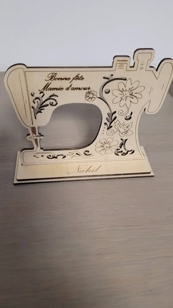 Déco machine à coudre personnalisable