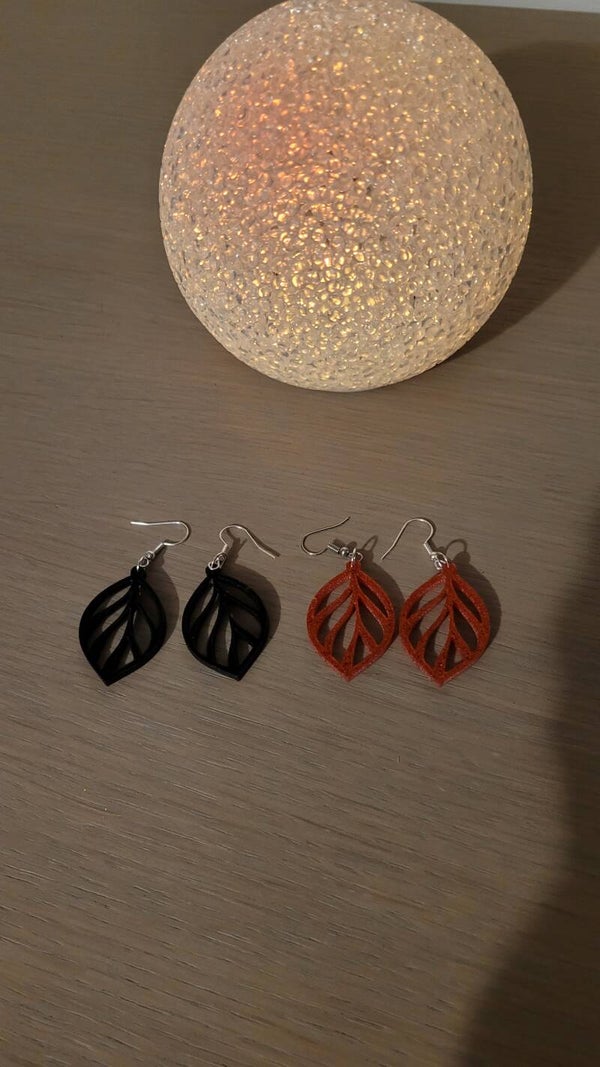✨ Boucles d’oreilles forme feuille en acrylique