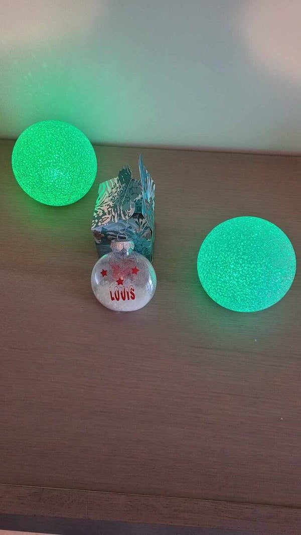 Boule plate personnalisée en plastique – Prénom