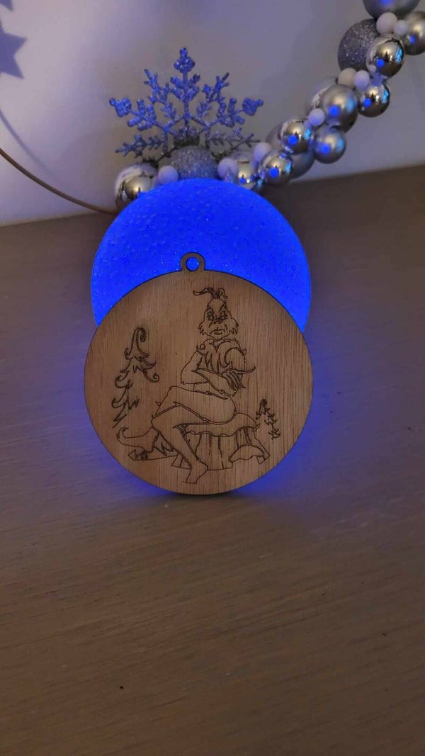 Boule en bois – Grinch assis