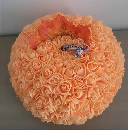 Citrouille décorative en fleurs en mousse – décoration Halloween fait main