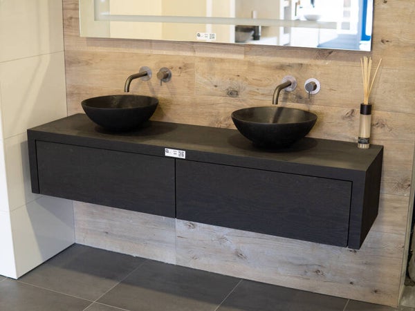 Er wordt momenteel geboden op kavel nr. 164 =