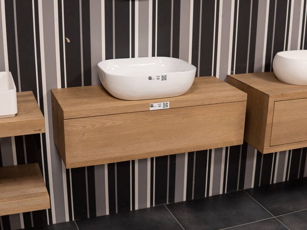 Er wordt momenteel geboden op kavel nr. 180