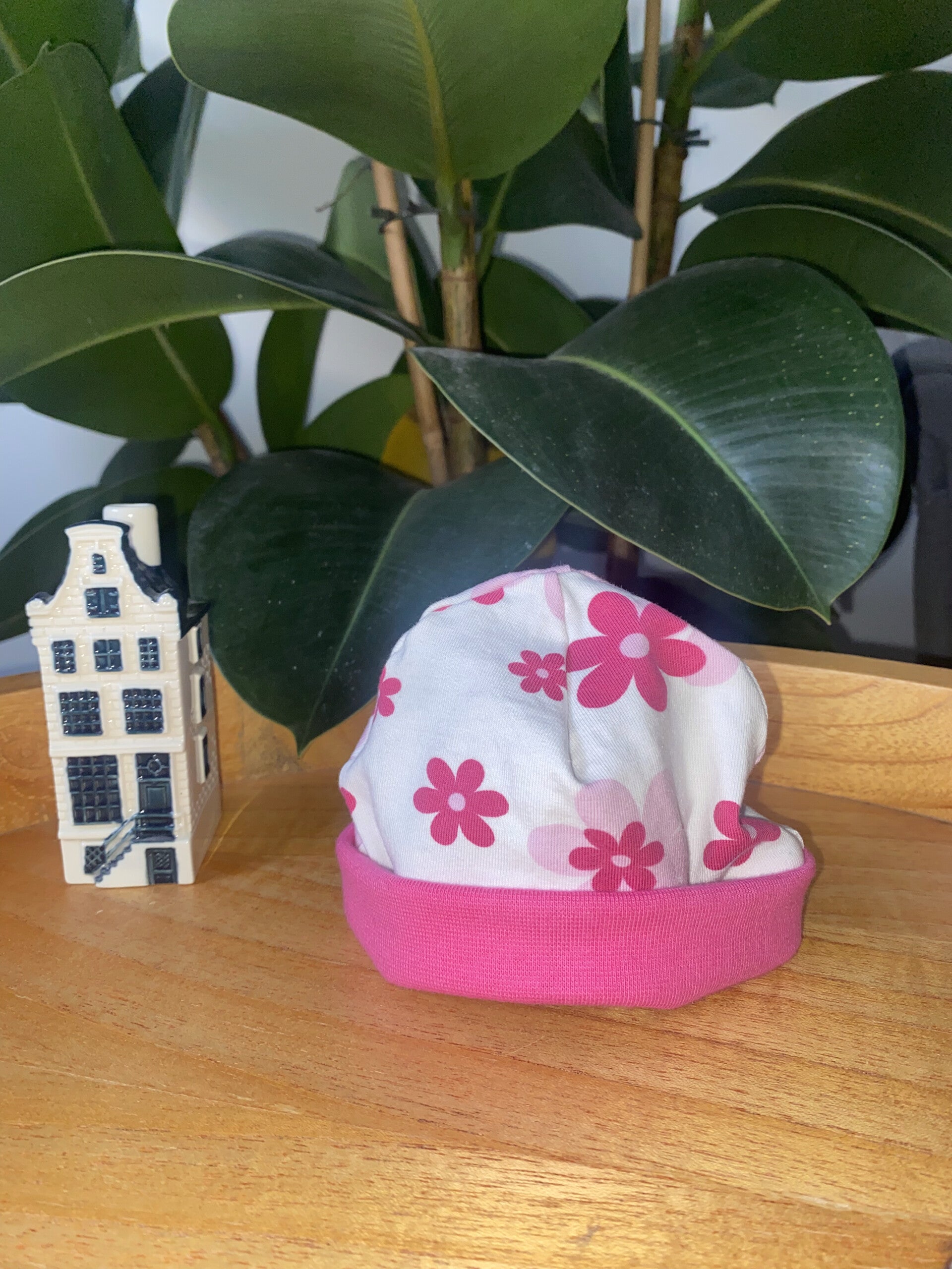 Beanie roze bloemen
