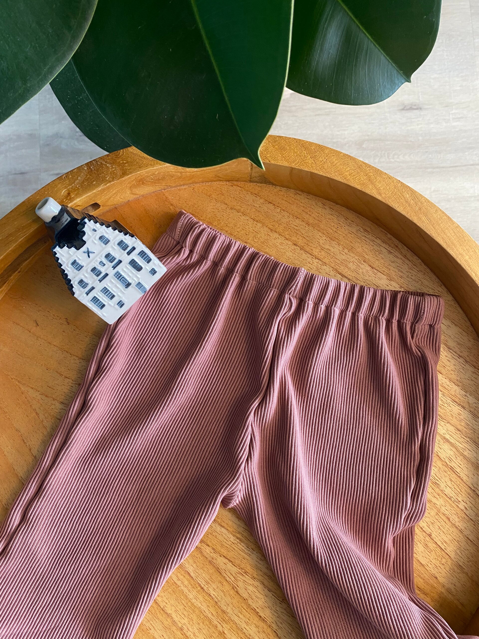 Kinderlegging oudroze rib