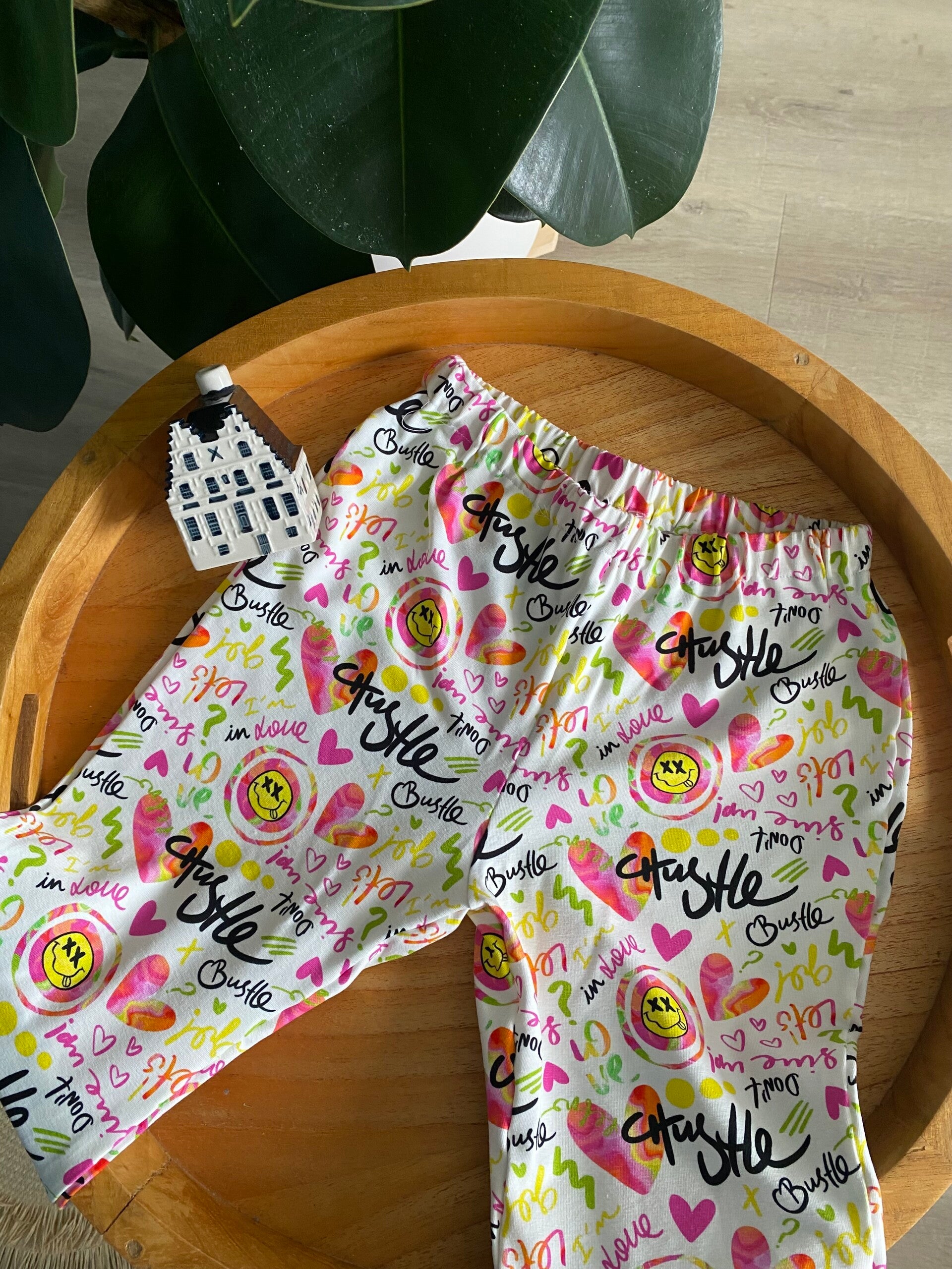 Handgemaakt meisjes setje – flair legging & shirt – maat 128