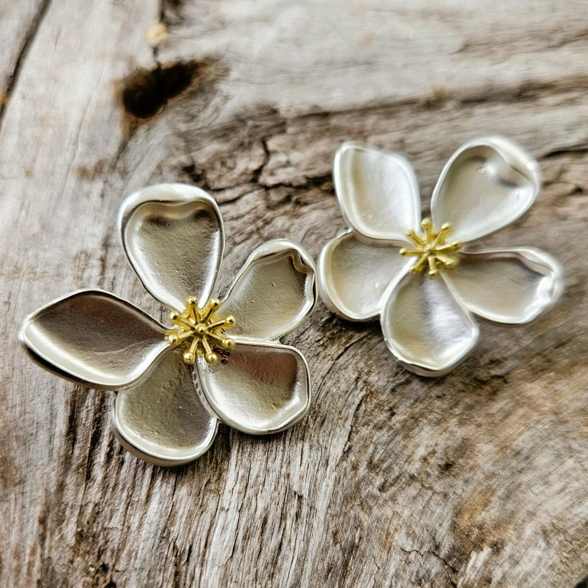 Hjortronblomma örhängen