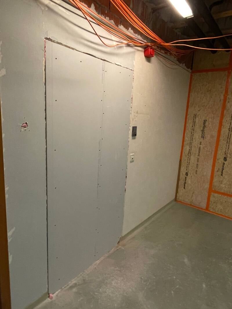 122111926646944511-standard.jpg