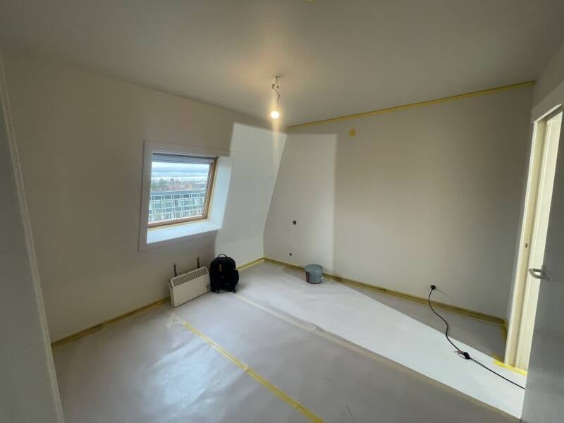 122112105944944511-standard.jpg