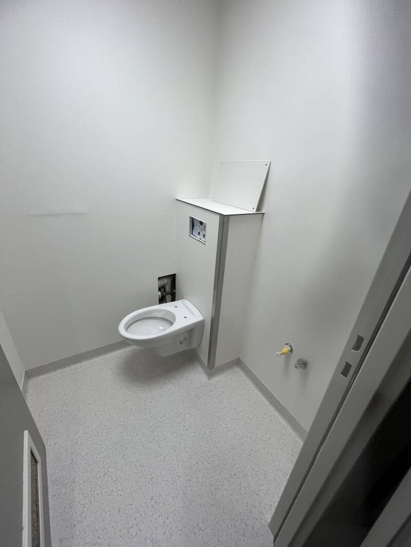 122112126068944511-standard.jpg