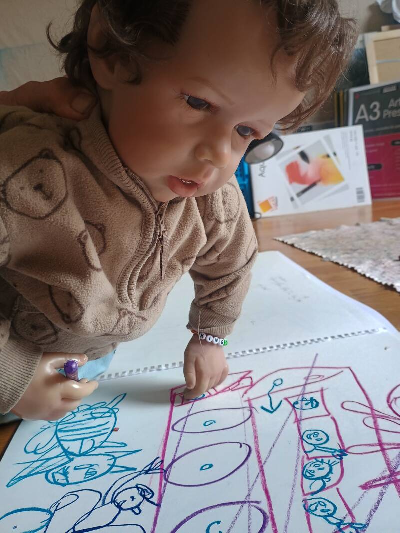 King Sven creating his Ultimate Lines to complete the collaborative work 