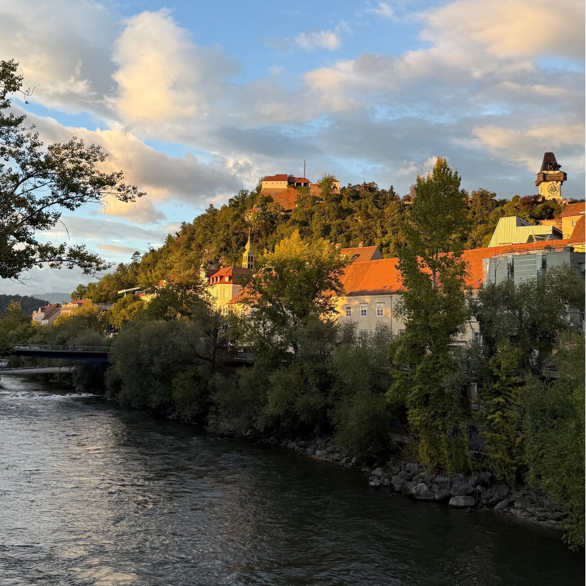 Graz bij zonsondergang