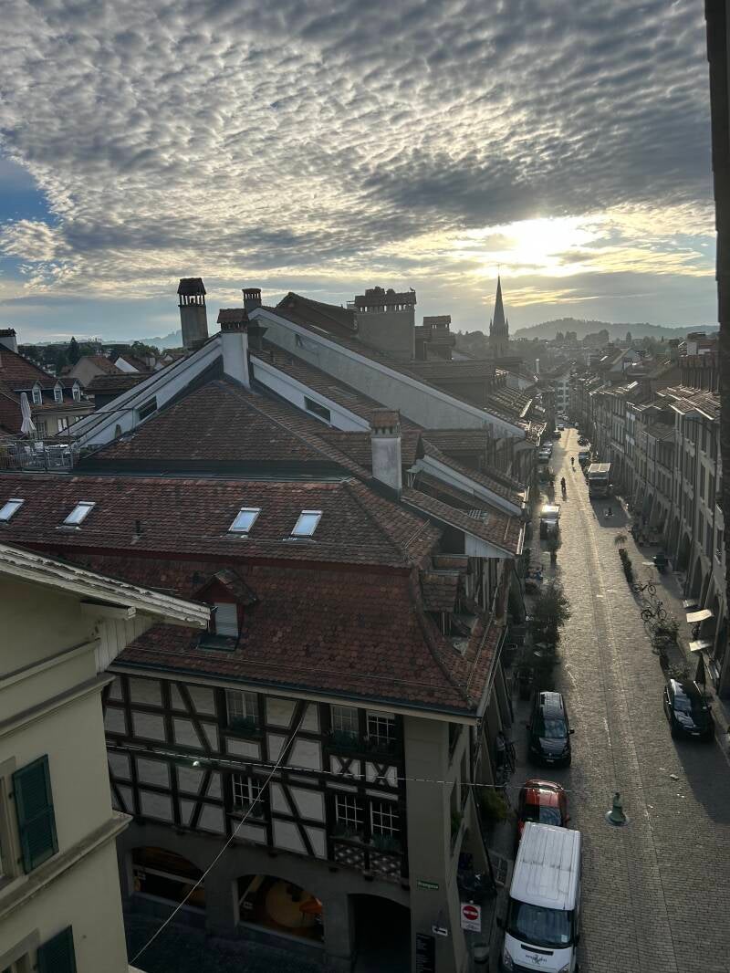 Uitzicht vanaf onze kamer in het Backpackershostel in Bern