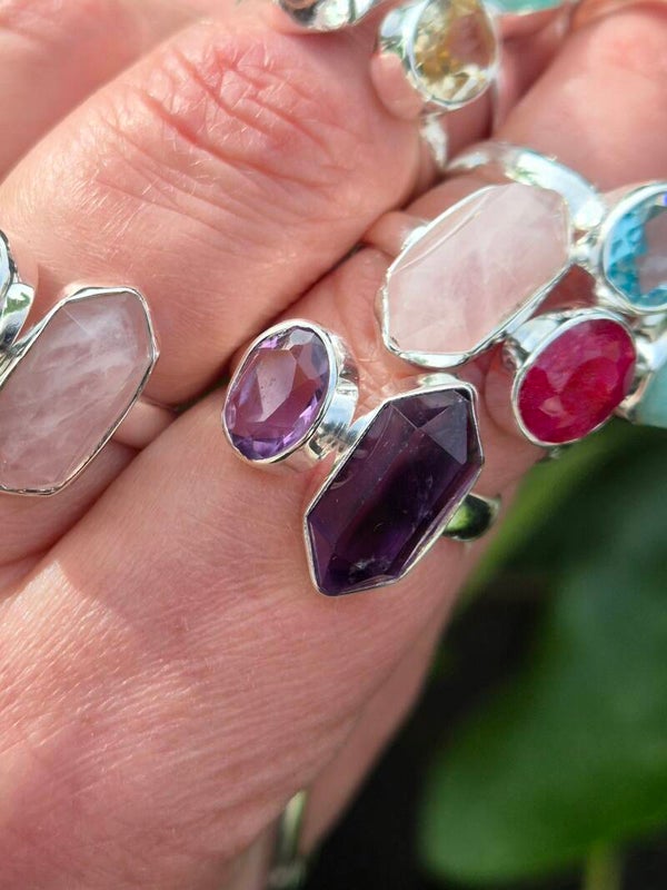 Zilveren ring met Amethist maat 18,5