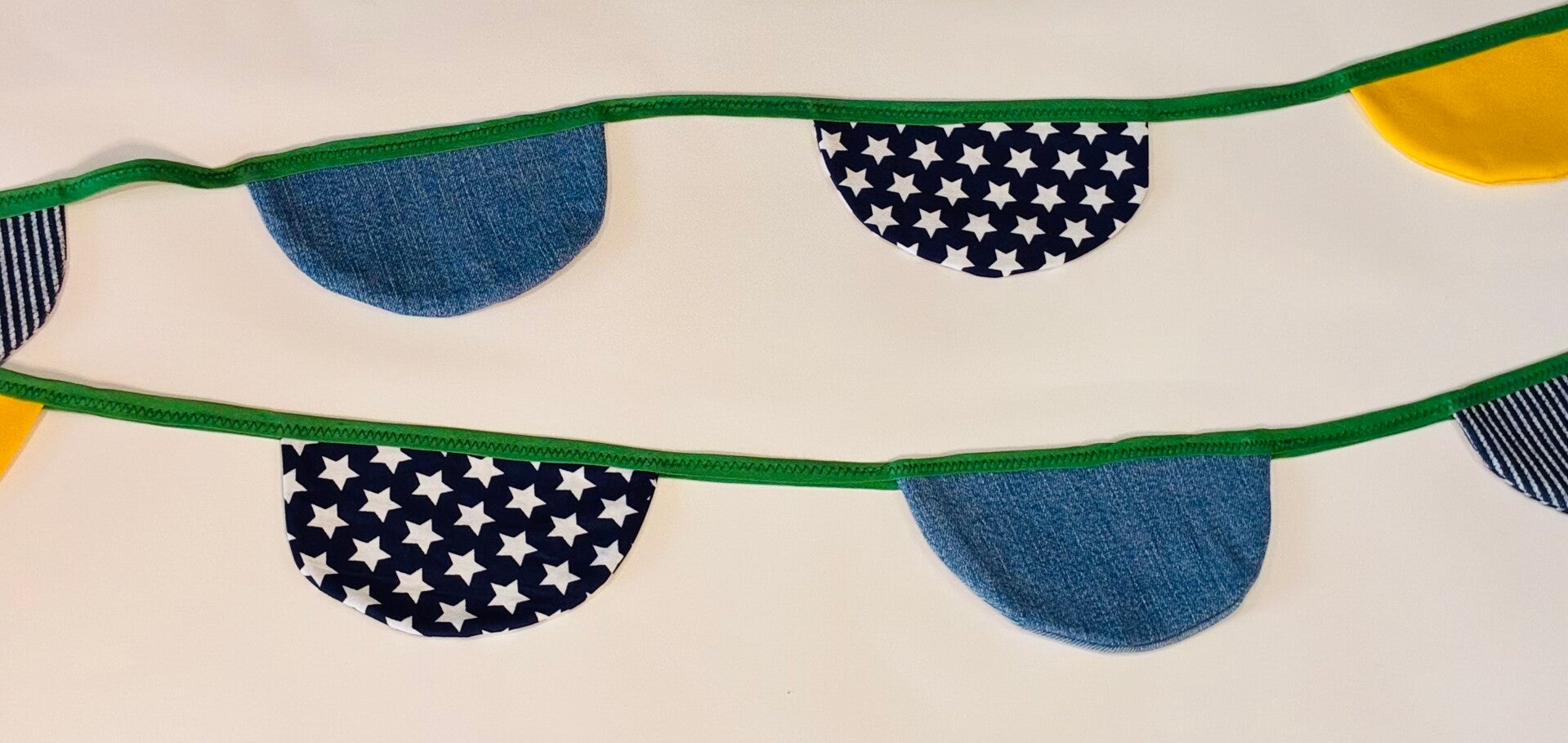 SAMPLE  Vlaggenlijn HAPPY