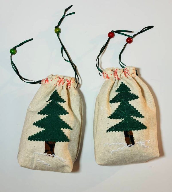 SAMPLE Cadeautasjes KERST kerstboom in de sneeuw