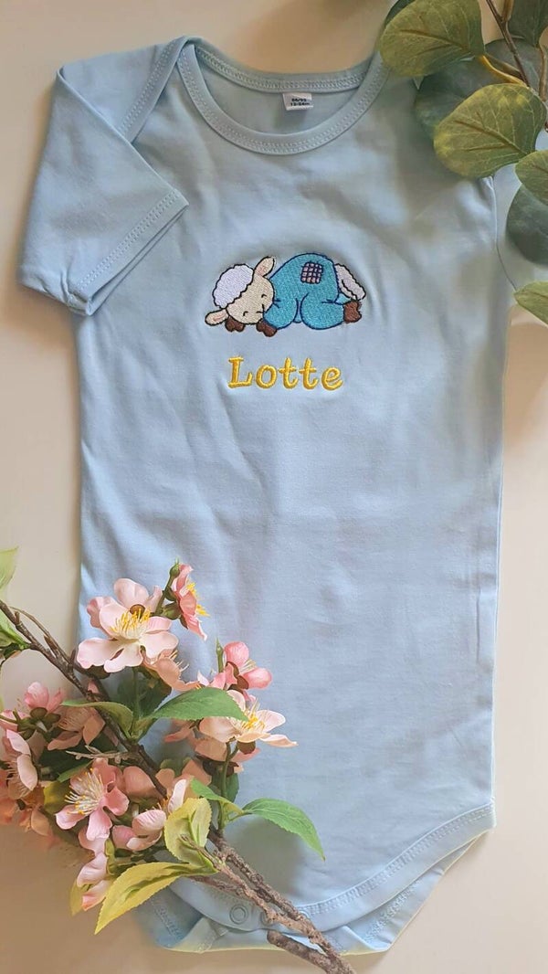 Babybody Lämmchen mit Name