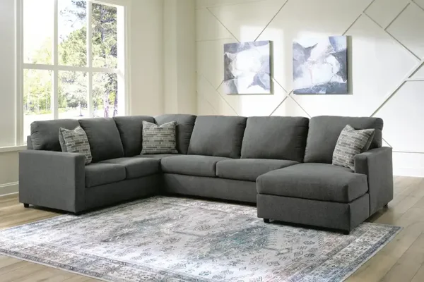 Edenfield 3pc Sectional with Chaise
