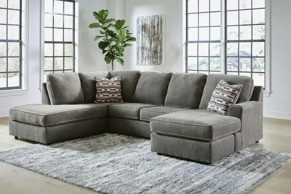 O'Phannon 2pc Sectional with Chaise