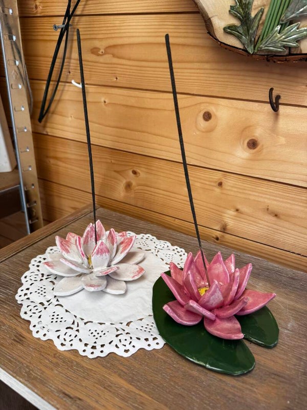 Lotus wierrook houders