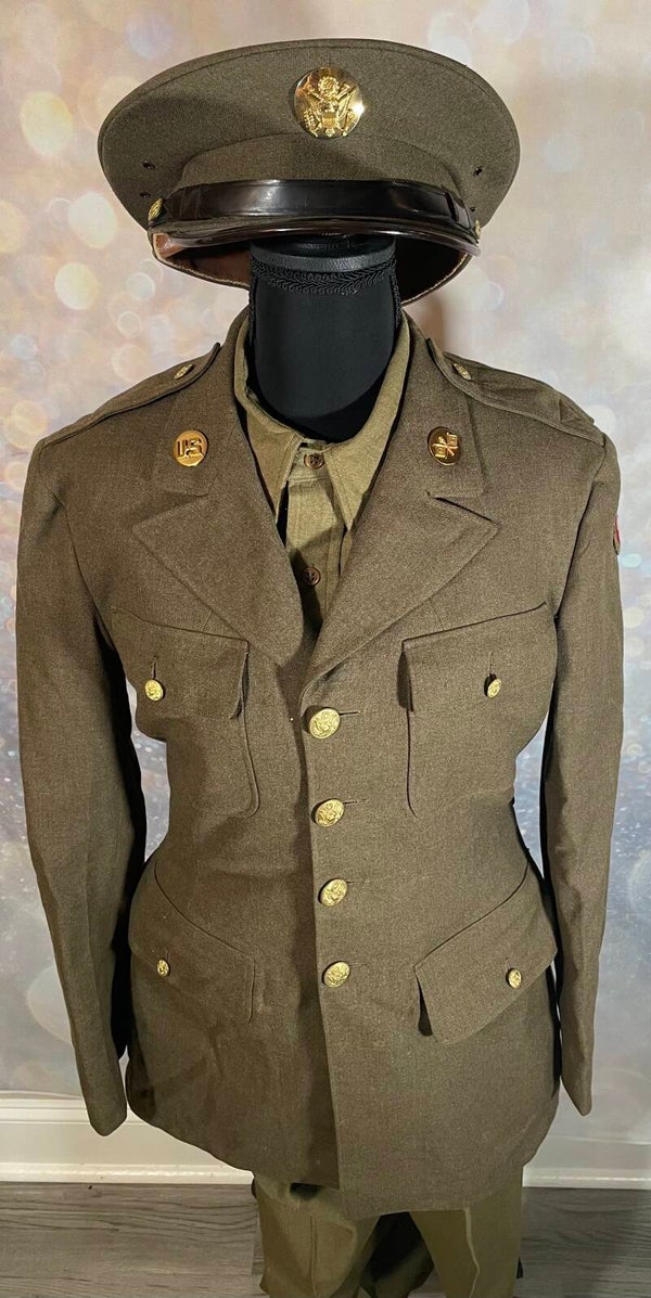 WWII US Army Complete Uniform Set – 5th Army Patch – Service Cap, Garrison Cap, Jacket, Shirt & 2 Pants – Original WWII Military