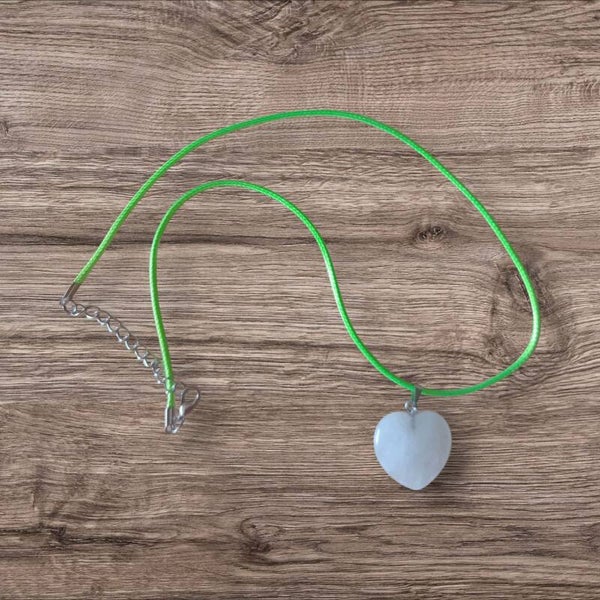 Pendentif pierre naturel coeur