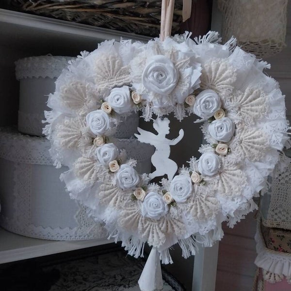 Vintage Herz mit Stoffrosen Spitzen Metall Engel Nostalgie Wandbild Stoffrosen Cottagecore