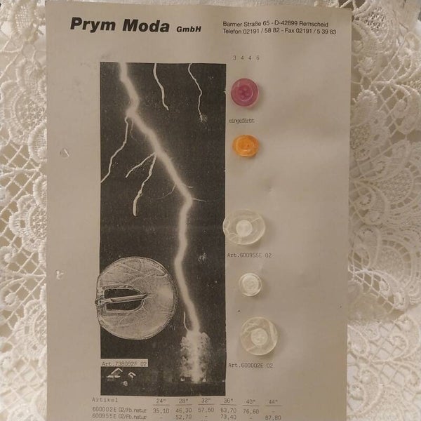 Vintage (Nr.19) Knopfkarte Vertreterkarte Designknopf Prym Moda