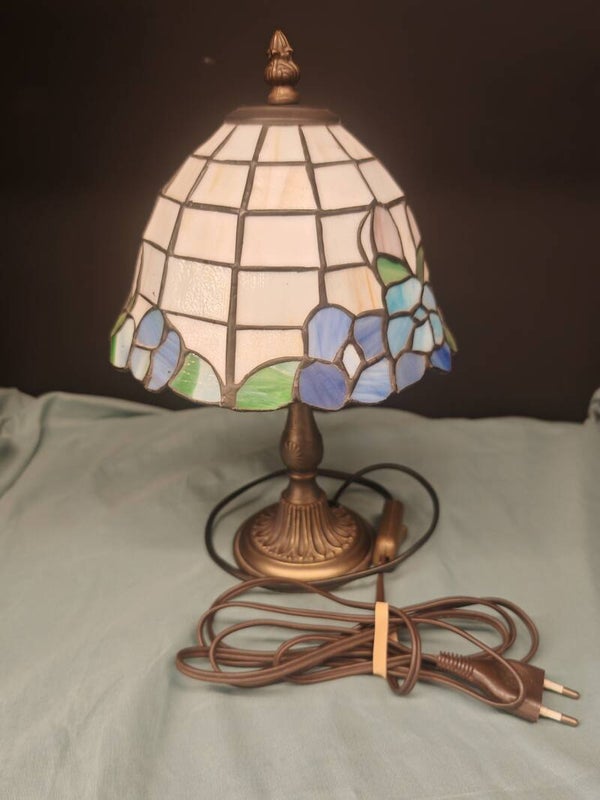 Vintage Tafellamp in Tiffany Stijl – 31 cm Hoog – Sfeervolle Klassieke Blikvanger