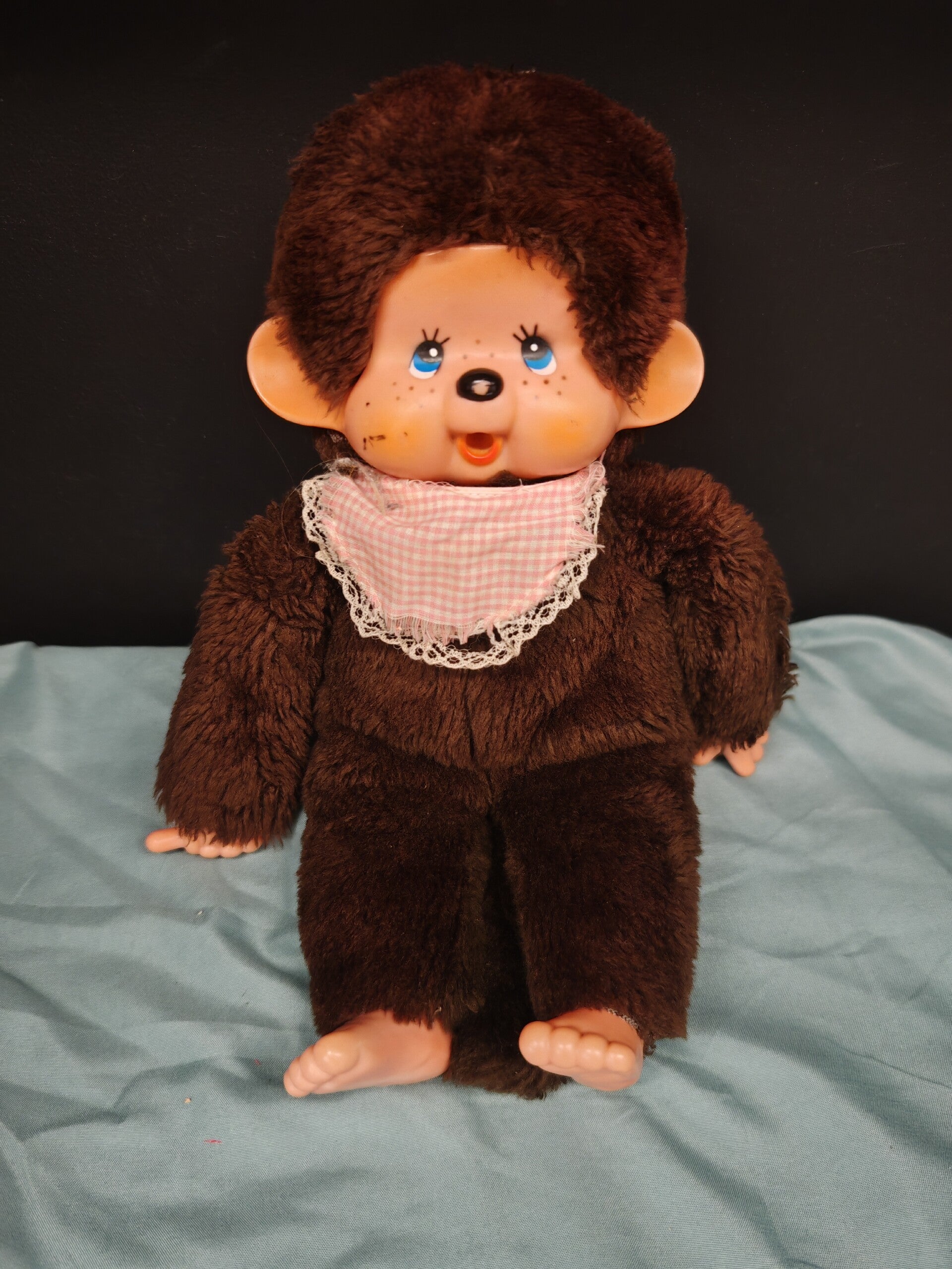 Oude Monchichi 32 cm – Vintage Knuffelaap & Nostalgisch Verzamelobject