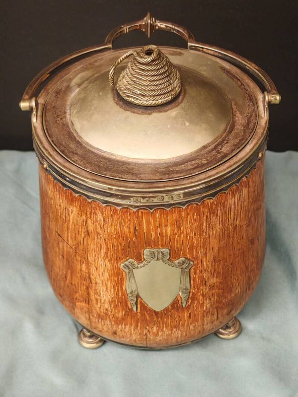Victoriaanse / Edwardiaanse Koekjespot – Houten Tonmodel met Porseleinen Binnenzijde